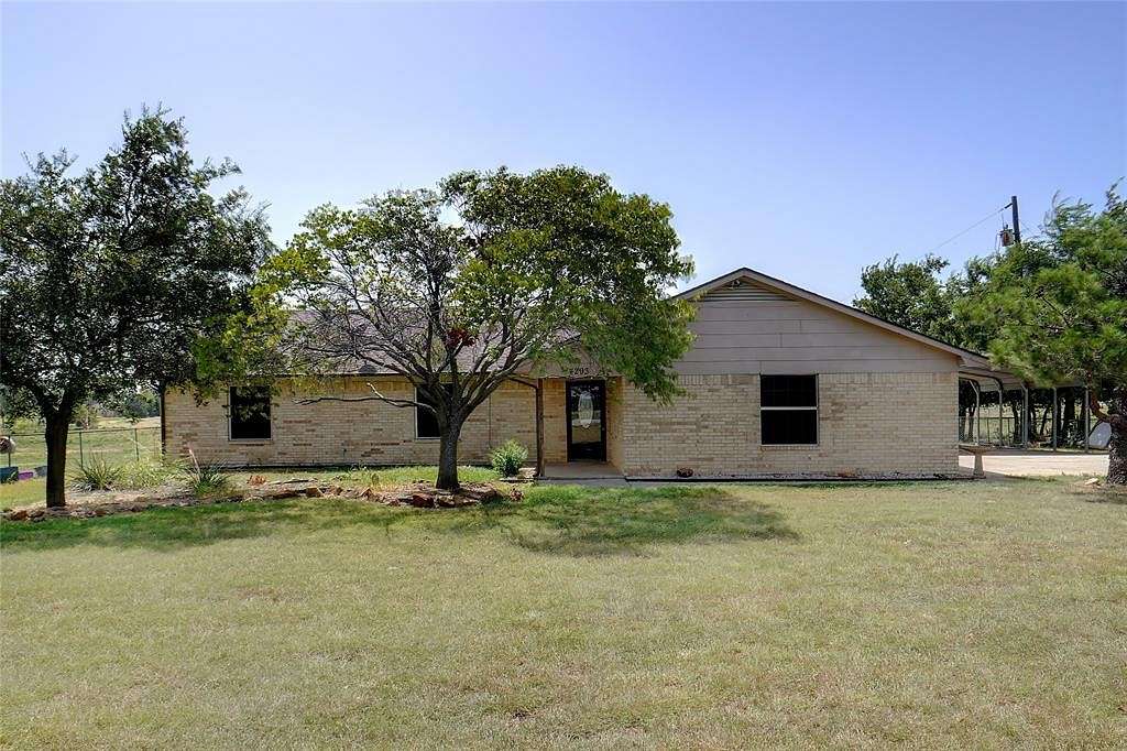 4.74 Acres of Residential Land with Home for Sale in Krum, Texas