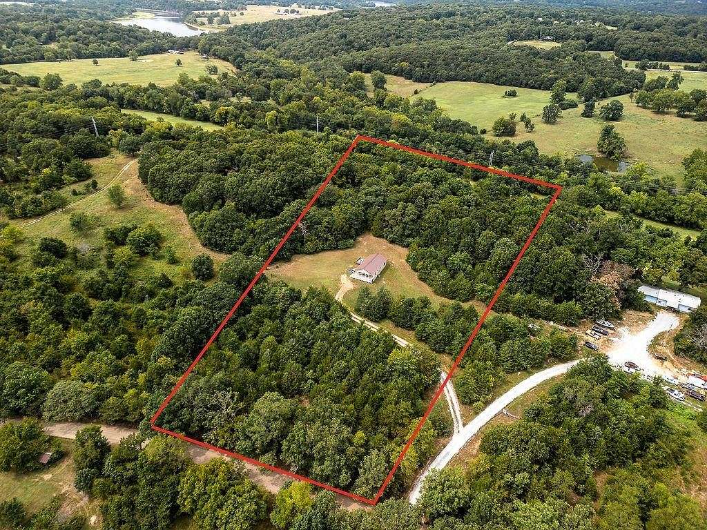 6 Acres of Residential Land with Home for Sale in Fayetteville, Arkansas