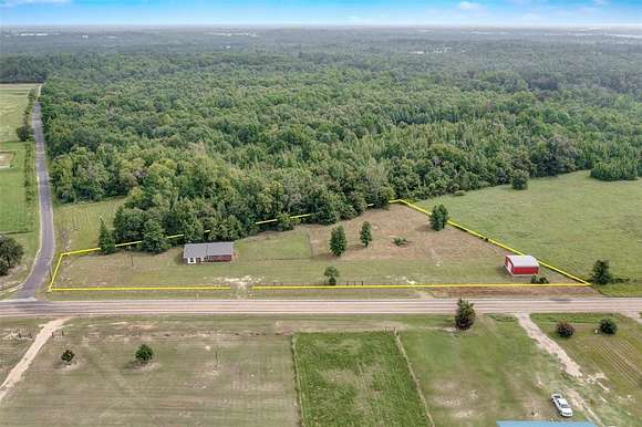 2 Acres of Residential Land with Home for Sale in Pittsburg, Texas