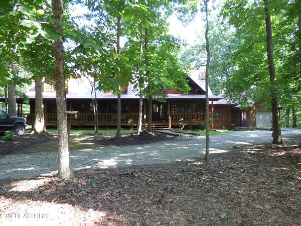 6 Acres of Residential Land with Home for Sale in Crossville, Tennessee