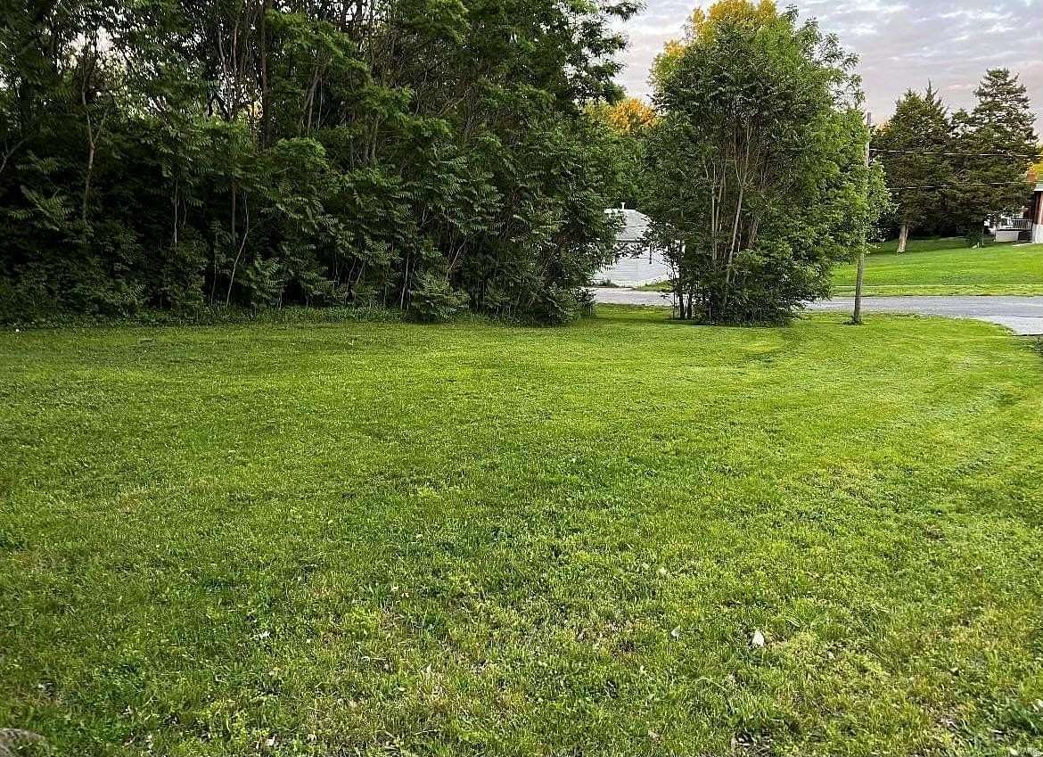0.3 Acres of Residential Land for Sale in Staunton, Illinois