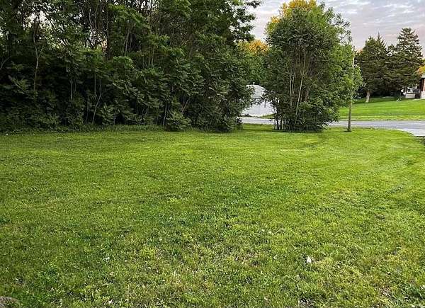 0.3 Acres of Residential Land for Sale in Staunton, Illinois