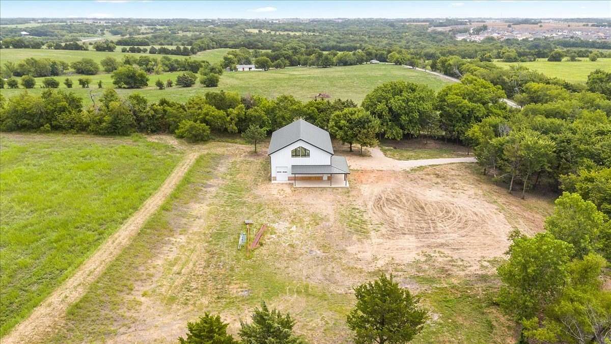 5.72 Acres of Residential Land for Sale in Van Alstyne, Texas