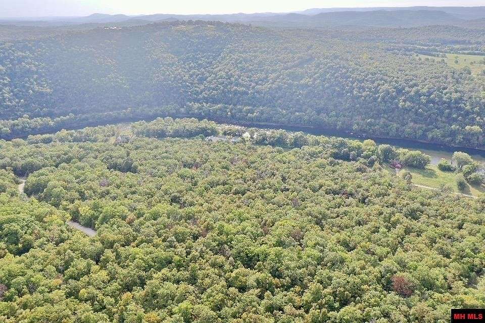 10.22 Acres of Land for Sale in Flippin, Arkansas