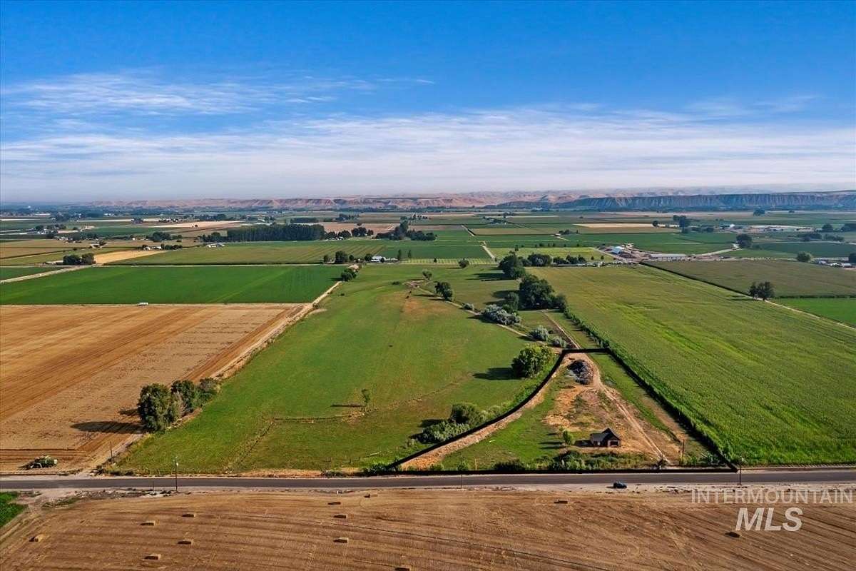 16 Acres of Land for Sale in New Plymouth, Idaho