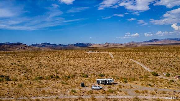 8 Acres of Land for Sale in Golden Valley, Arizona