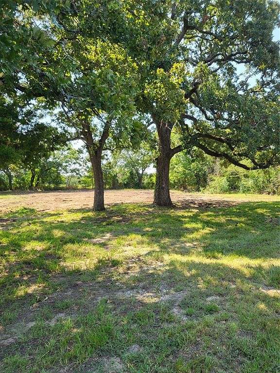 5.58 Acres of Residential Land for Sale in Scurry, Texas