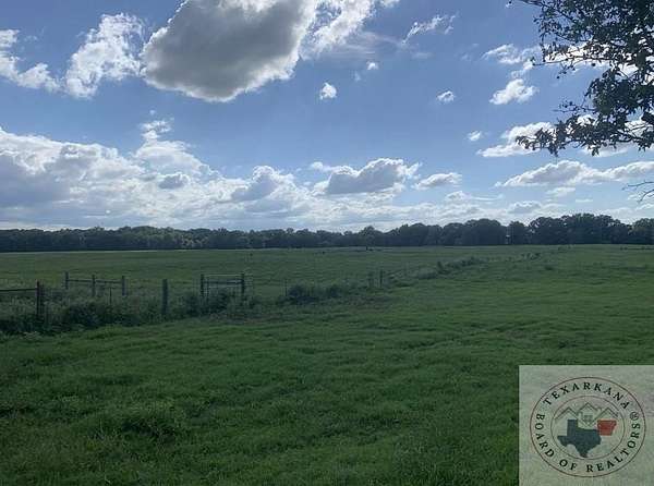 100 Acres of Agricultural Land for Sale in De Kalb, Texas