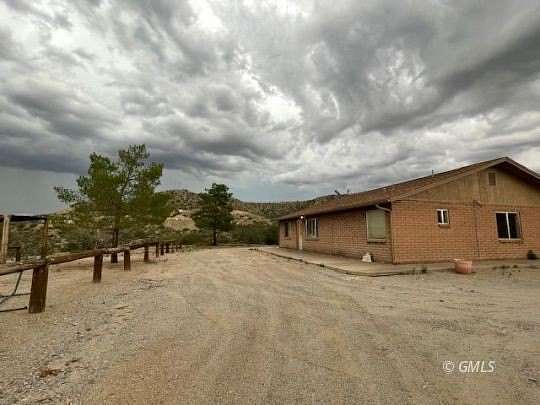 8.54 Acres of Residential Land with Home for Sale in Globe, Arizona