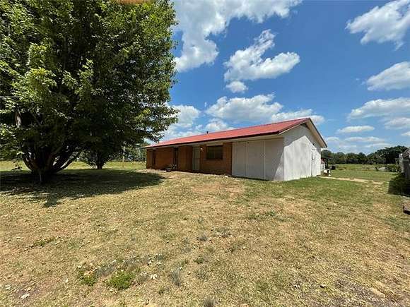 10 Acres of Residential Land with Home for Sale in Byars, Oklahoma