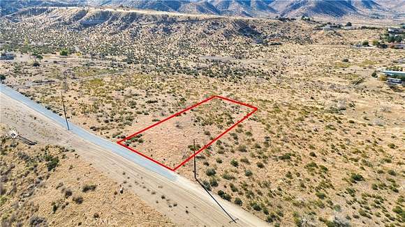 0.992 Acres of Land for Sale in Juniper Hills, California