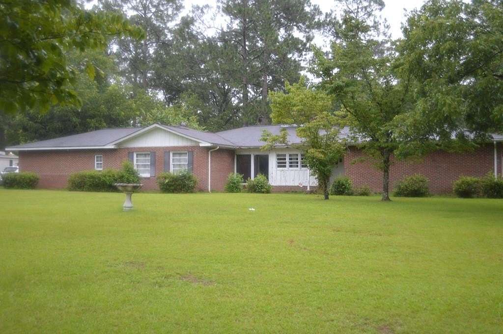 2.06 Acres of Residential Land with Home for Sale in Vidalia, Georgia