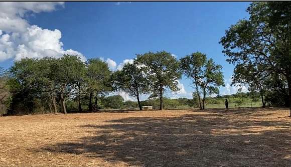 1.001 Acres of Residential Land for Sale in Glen Rose, Texas