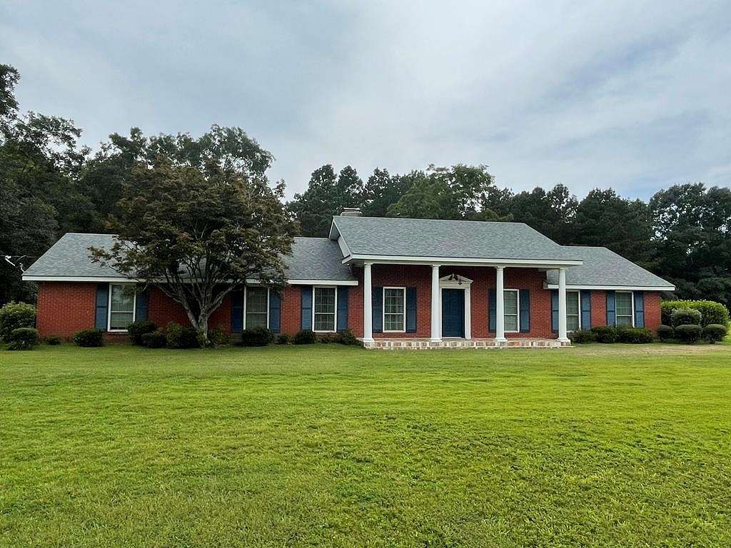 7.6 Acres of Residential Land with Home for Sale in Tylertown, Mississippi