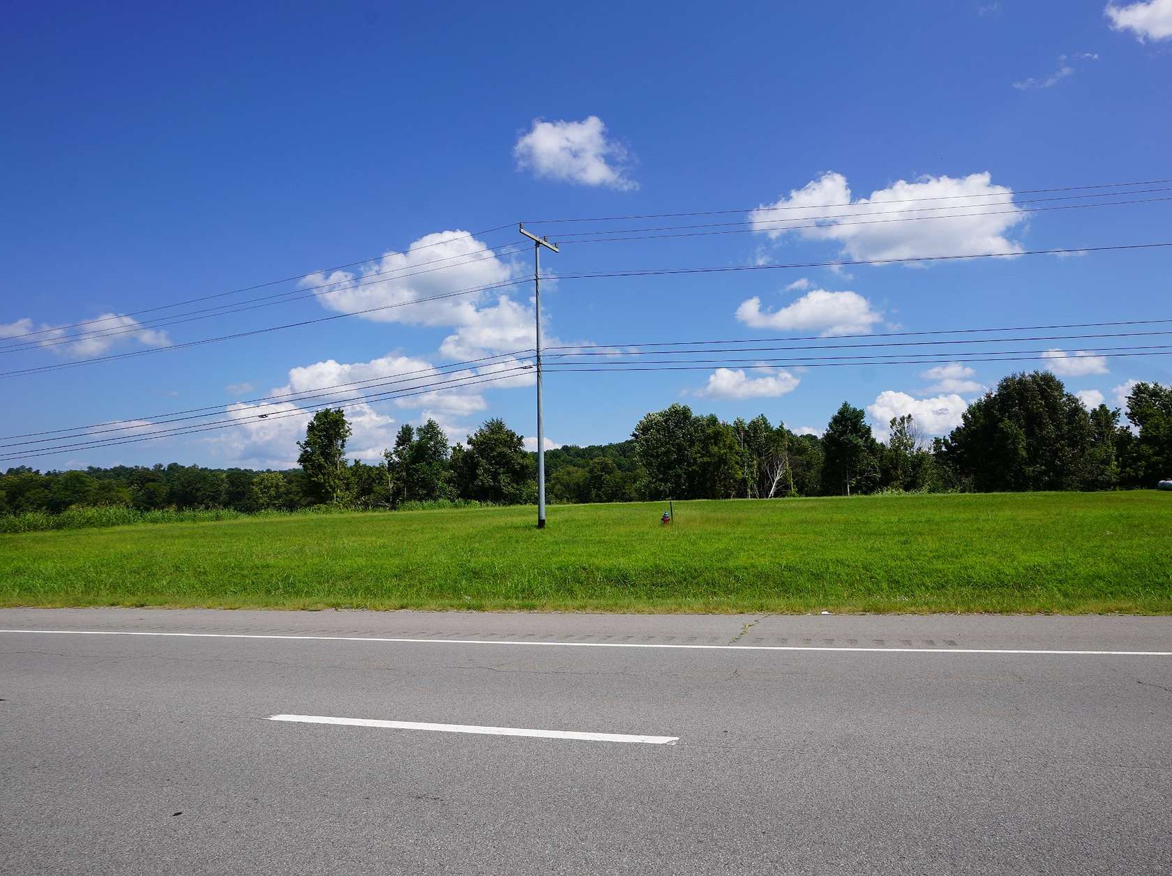 2 Acres of Mixed-Use Land for Sale in Dover, Tennessee
