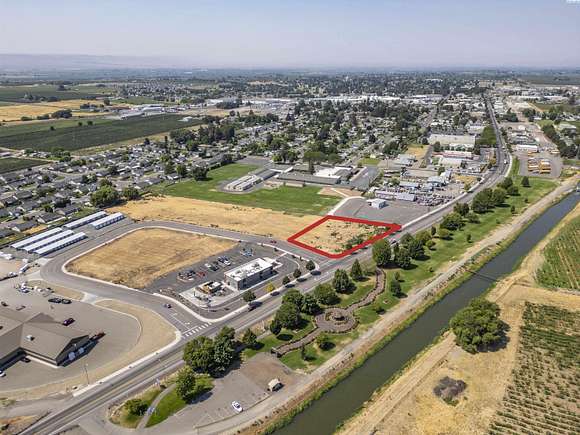 0.75 Acres of Commercial Land for Sale in Grandview, Washington