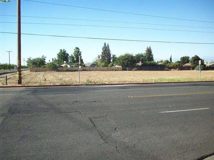 1.47 Acres of Commercial Land for Sale in Farmersville, California