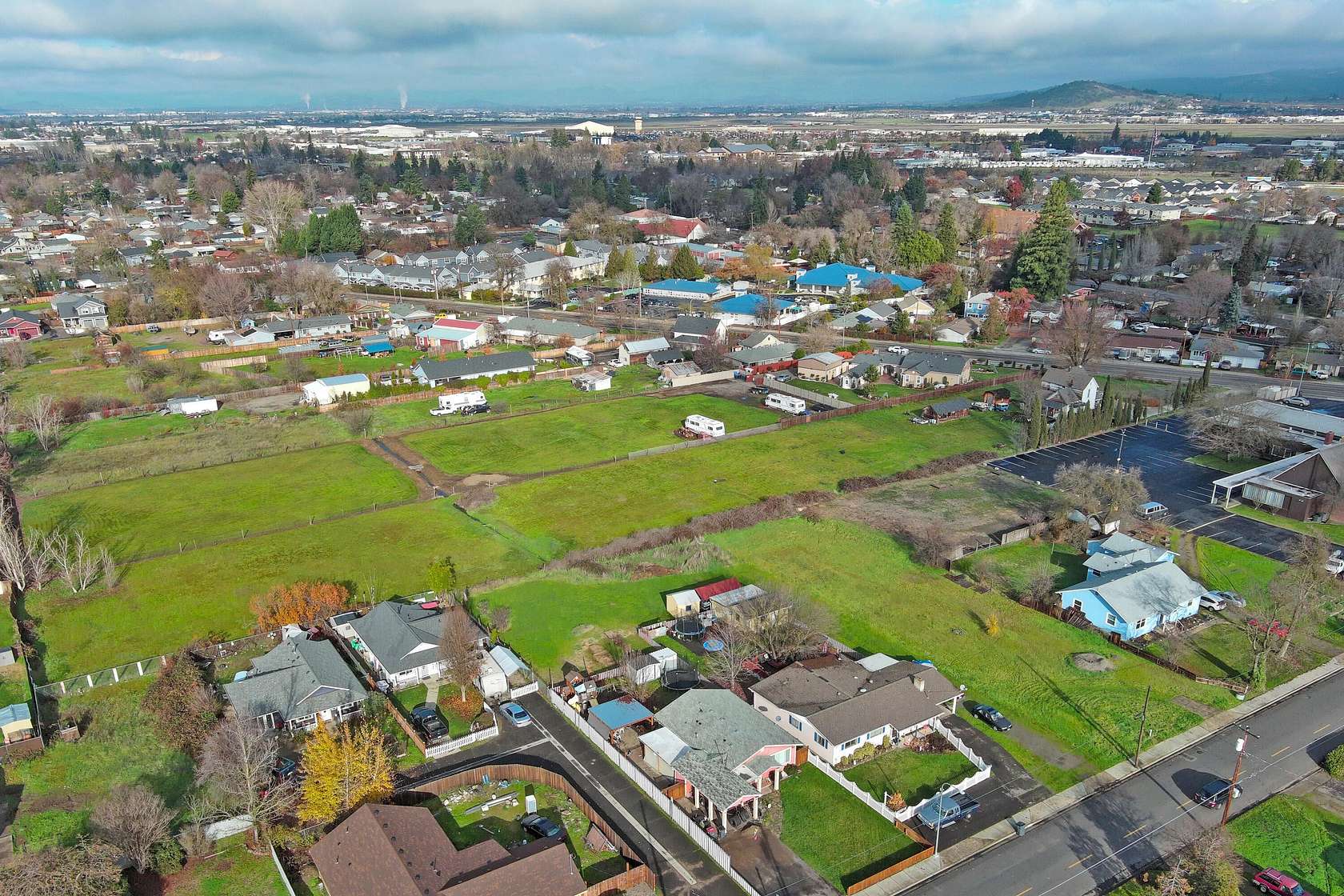 1 Acre of Residential Land for Sale in Medford, Oregon