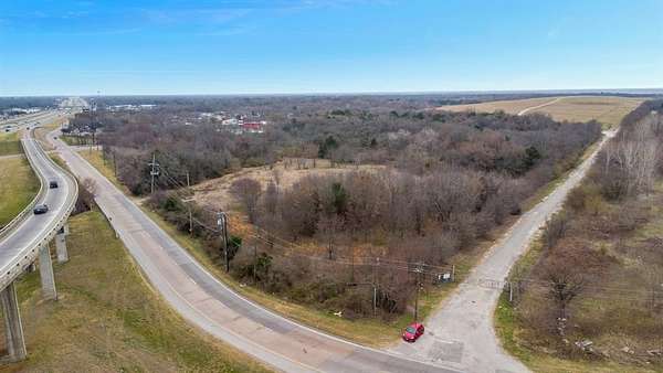 20.1 Acres of Agricultural & Residential Land for Sale in Dallas, Texas