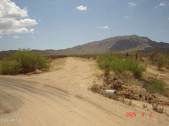 10 Acres of Land for Sale in Aguila, Arizona