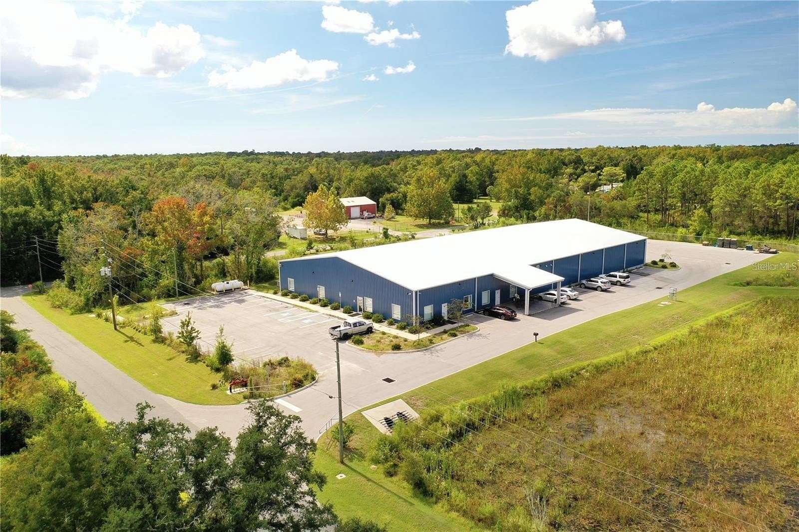 5 Acres of Improved Commercial Land for Sale in Homosassa, Florida