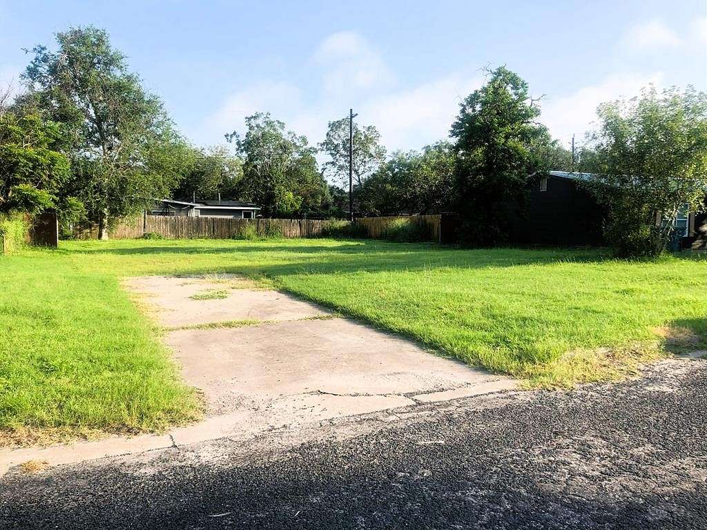 0.19 Acres of Land for Sale in Beeville, Texas