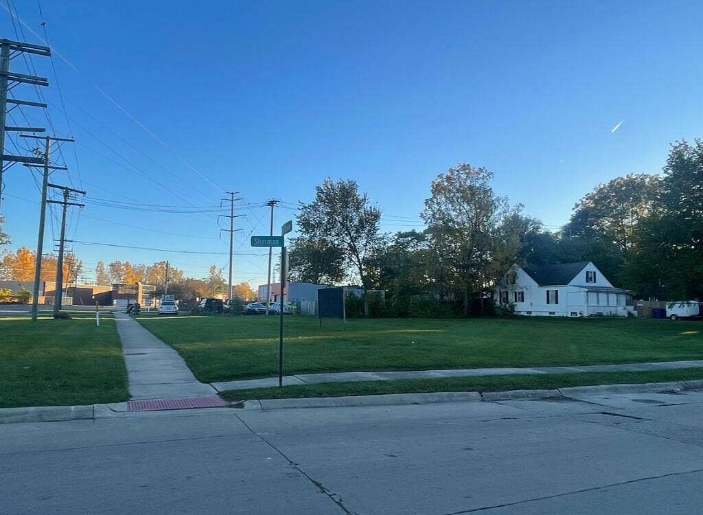 0.26 Acres of Mixed-Use Land for Sale in Warren, Michigan