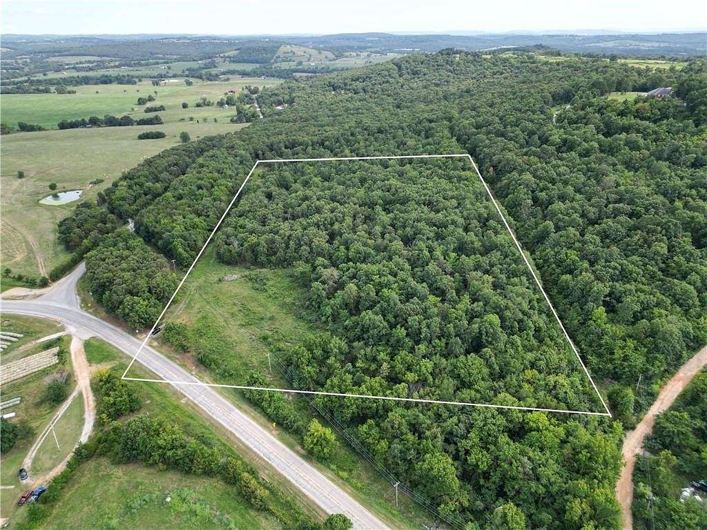 20 Acres of Commercial Land for Sale in Hindsville, Arkansas