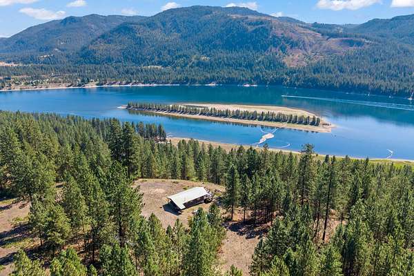 3 Acres of Residential Land with Home for Sale in Kettle Falls, Washington
