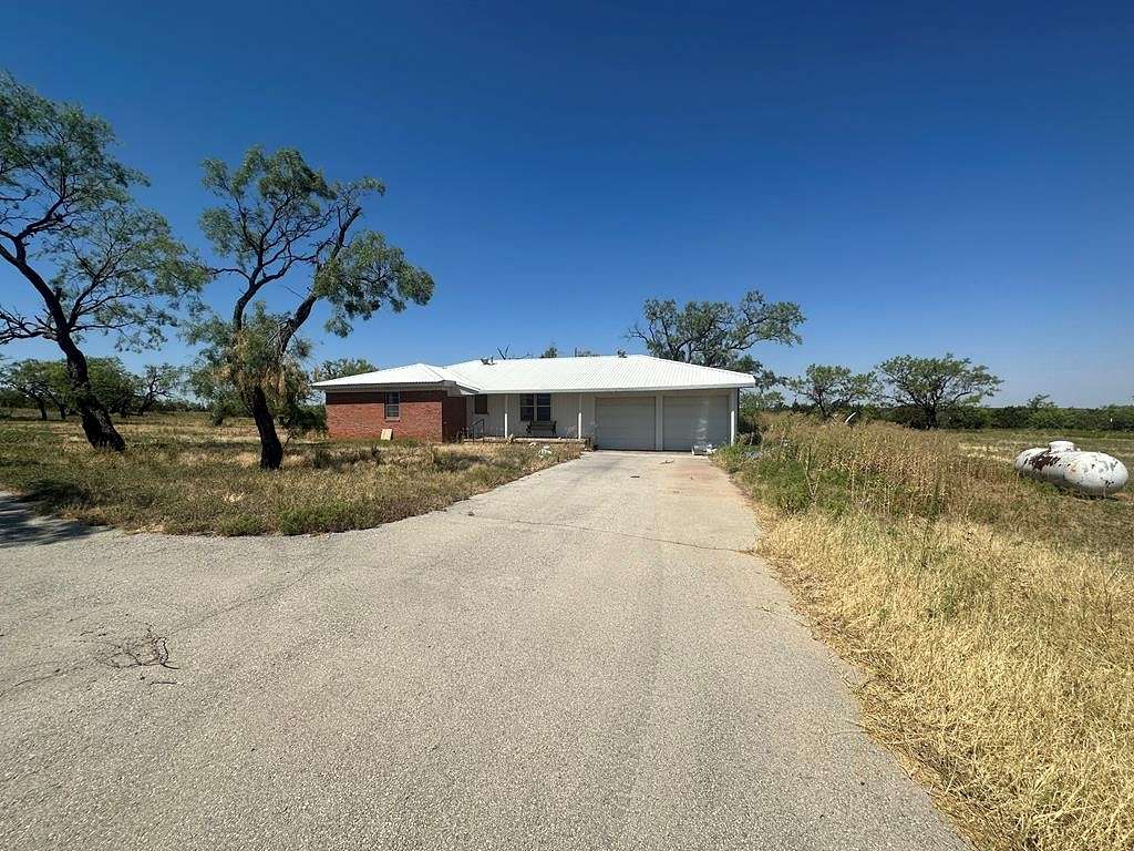 2.94 Acres of Residential Land with Home for Sale in Roscoe, Texas