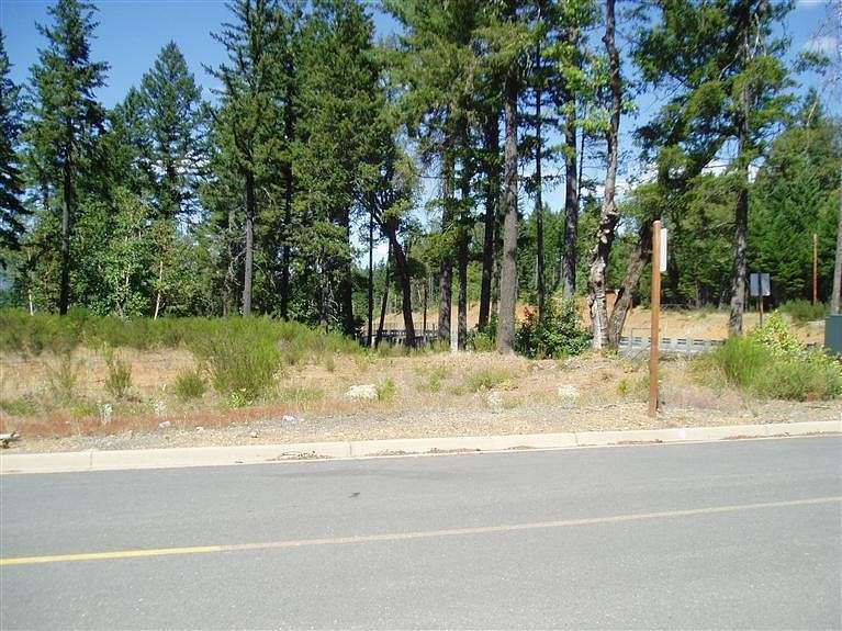 1.05 Acres of Commercial Land for Sale in Cave Junction, Oregon