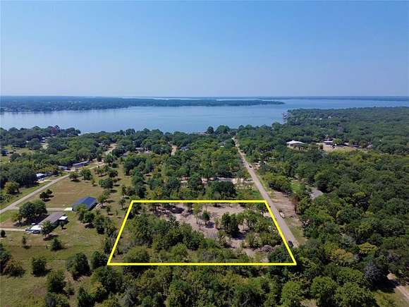 1.72 Acres of Land for Sale in Gun Barrel City, Texas