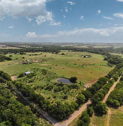 66 Acres of Recreational Land & Farm for Sale in Wolfe City, Texas