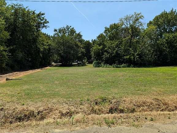 0.928 Acres of Residential Land for Sale in Checotah, Oklahoma