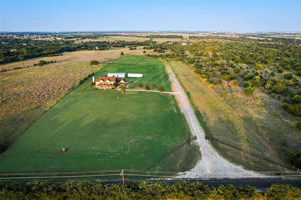 12.51 Acres of Land with Home for Sale in Waxahachie, Texas