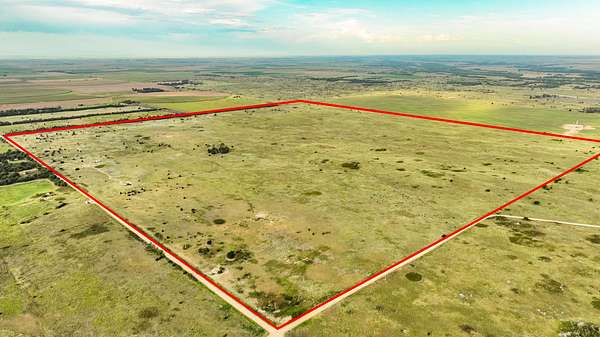 624 Acres of Recreational Land & Farm for Sale in Garfield, Kansas
