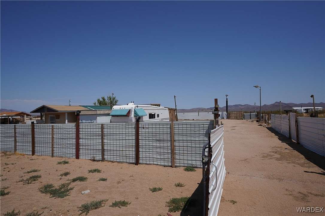 1.25 Acres of Residential Land for Sale in Dolan Springs, Arizona