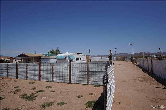 1.25 Acres of Land for Sale in Dolan Springs, Arizona