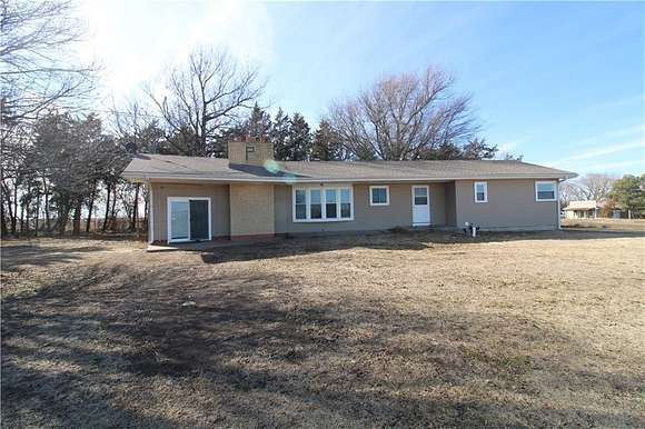 3.6 Acres of Residential Land with Home for Sale in Hiawatha, Kansas