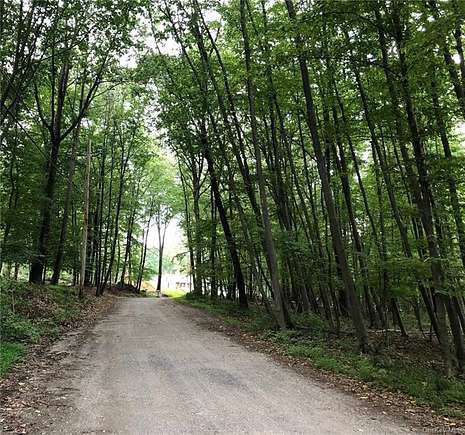 2.7 Acres of Residential Land for Sale in Putnam Valley, New York