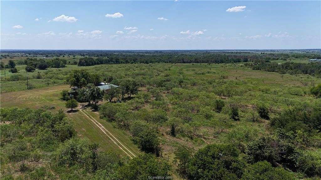 10 Acres of Recreational Land for Sale in Groesbeck, Texas