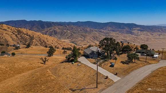 0.878 Acres of Residential Land for Sale in Tehachapi, California