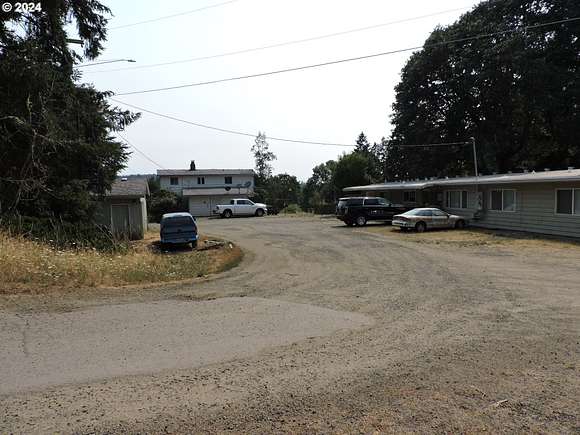 3.78 Acres of Residential Land with Home for Sale in Gaston, Oregon