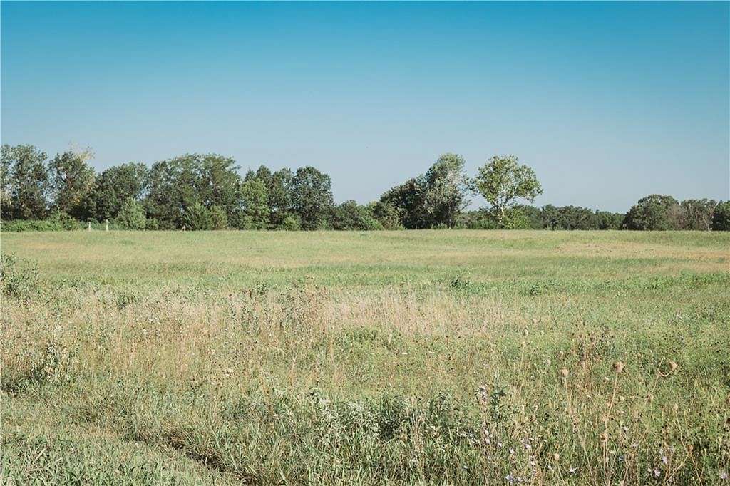 5.59 Acres of Residential Land for Sale in Knob Noster, Missouri