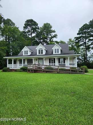 2.21 Acres of Residential Land with Home for Sale in Washington, North Carolina