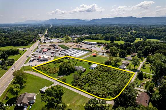 2.97 Acres of Residential Land with Home for Sale in Maryville, Tennessee