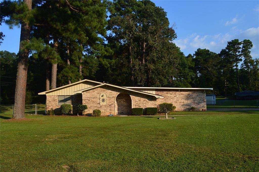 1 Acre of Residential Land with Home for Sale in Sarepta, Louisiana