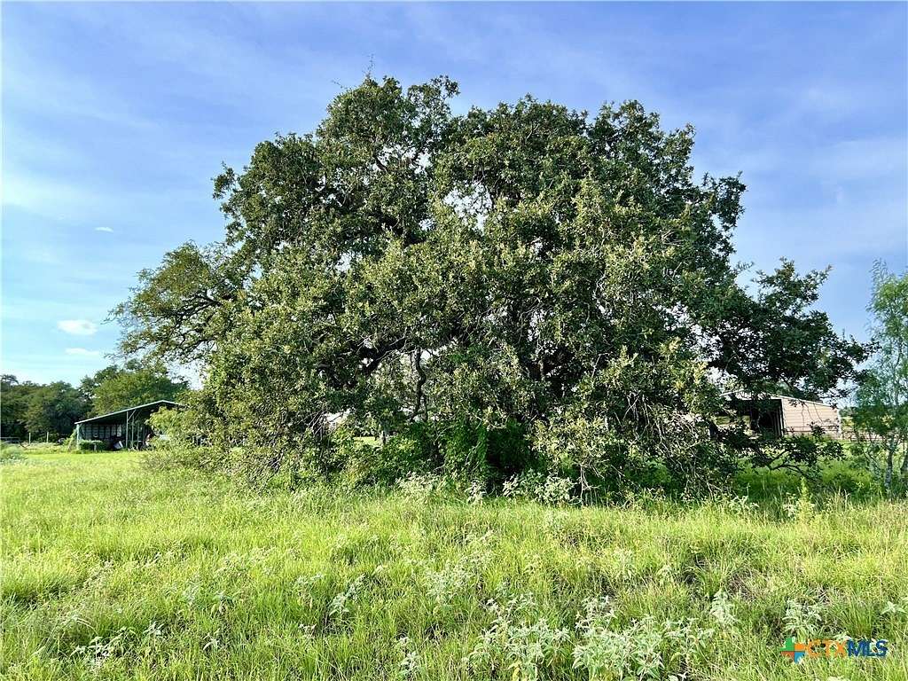 7.99 Acres of Residential Land for Sale in Stockdale, Texas