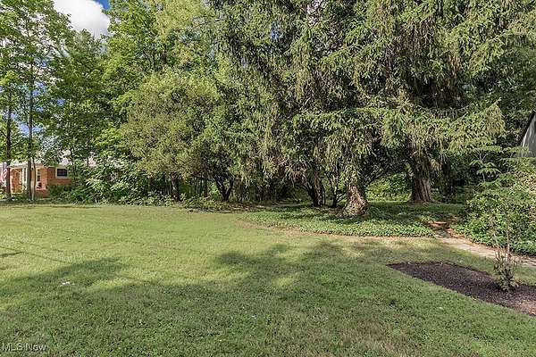 0.35 Acres of Residential Land for Sale in Chagrin Falls, Ohio