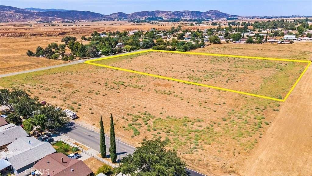 4.85 Acres of Land for Sale in Banning, California